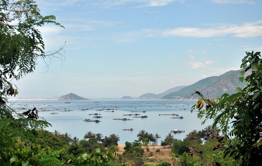 Mê mẩn vẻ đẹp Vịnh Vũng Rô Phú Yên